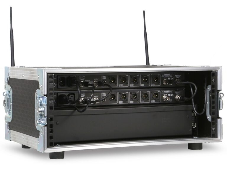 JTS R-4 UHF PLL QUAD Channel Diversity Wireless Receiver - Image 4