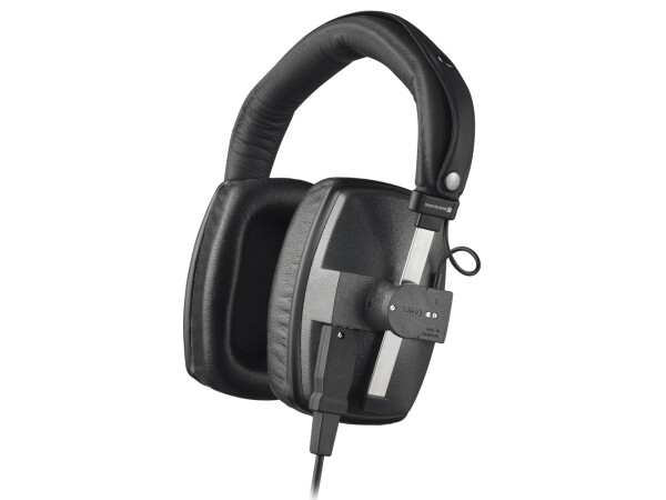 Beyerdynamic DT 150 Monitoring Headphones in Black (250 Ohm)